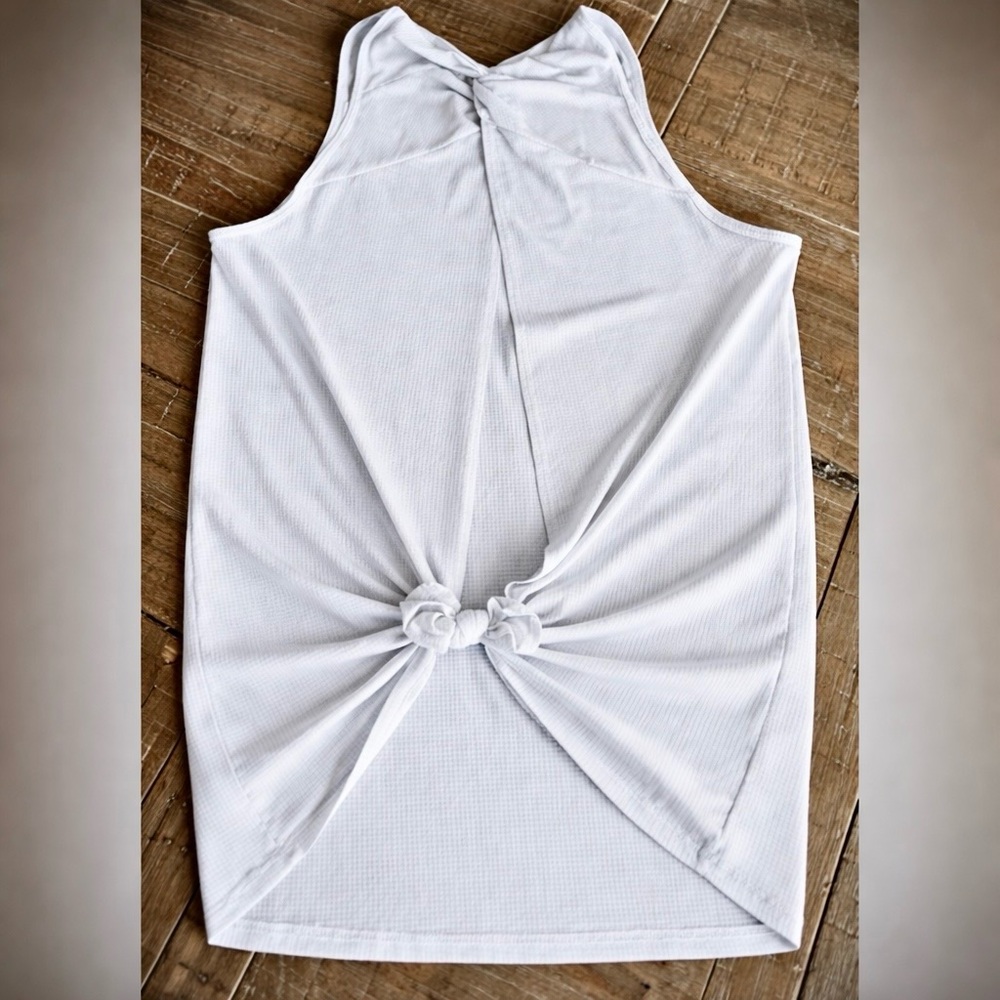 Fabletics Cashel Open Back Tank XS Light Gray Activewear Breathable Tie Back